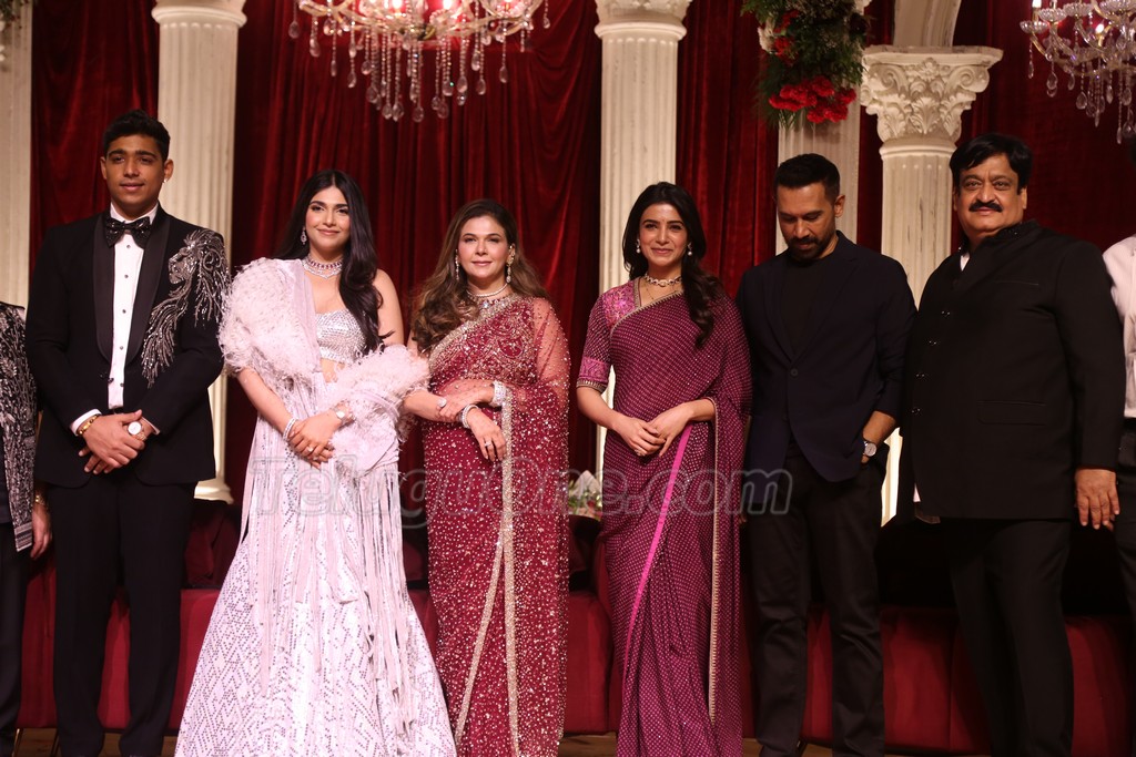Asian Sunil Daughter Simran And Krish’s Wedding Reception